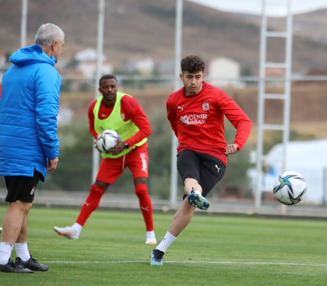 Sivasspor, Karagümrük Maçının Taktiğini Çalıştı