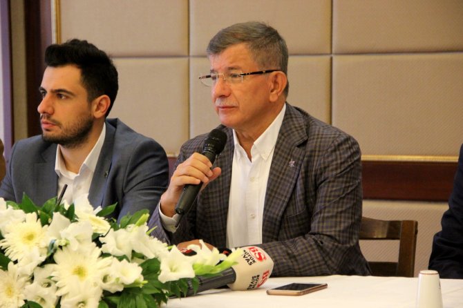 Davutoğlu Soru Soran Gazeteciye Çıkıştı
