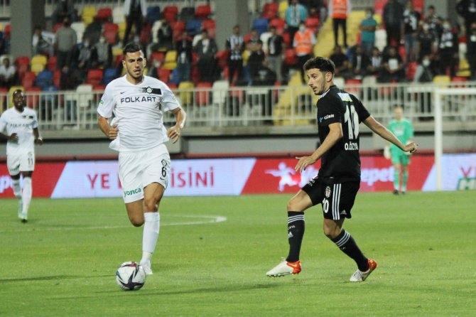 Süper Lig: Altay: 0 - Beşiktaş: 0 (İlk Yarı)
