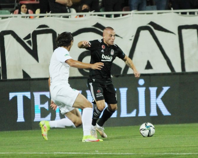 Süper Lig: Altay: 0 - Beşiktaş: 0 (İlk Yarı)