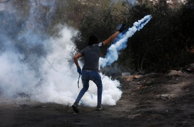 İ̇srail’den Nablus’ta Filistinlilere Sert Müdahale: 1 Ölü, 90 Yaralı