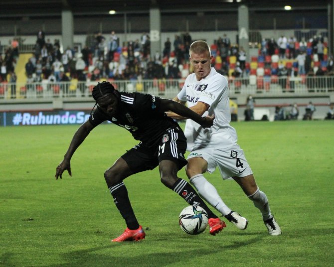 Süper Lig: Altay: 2 - Beşiktaş: 1 (Maç Sonucu)