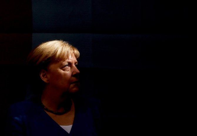 Merkel, Seçime 1 Gün Kala "Almanya’nın İstikrarı" İçin Laschet’e Oy İstedi