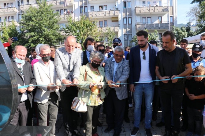 Haluk Levent, Çınarcık’ta Çocuk Parkı Açılışına Katıldı