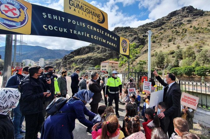 Gümüşhane’de Trafik Eğitim Parkı Yeniden Çocuklarla Buluştu