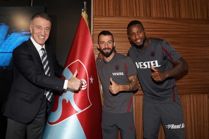 Trabzonspor, Siopis Ve Denswil İçin İmza Töreni Düzenledi