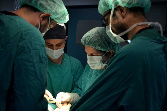 Doğuştan Kalça Çıkığı Olan 11 Aylık Kız Bebeği Sağlığına Kavuştu