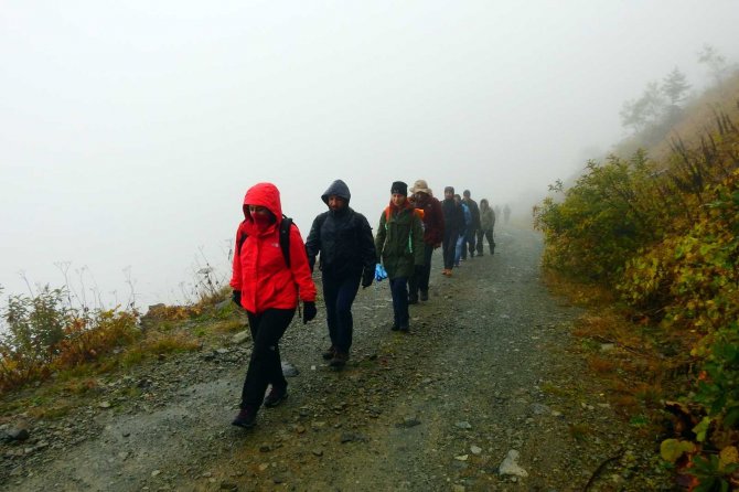Gümüşhaneli Dağcılar Dünyanın En Tehlikeli Yolunda Yürüdü