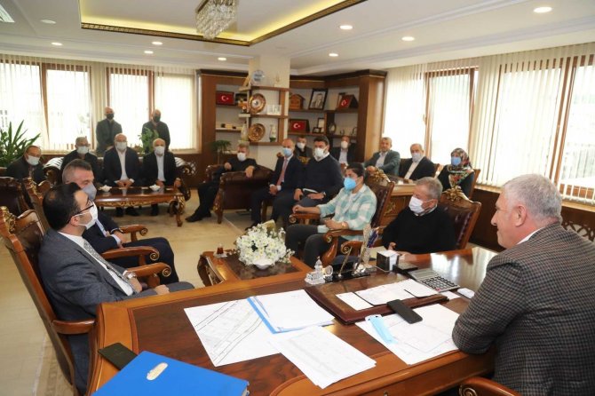 Busenaz Sürmeneli: "Sizi Ağlatmaya Devam Edeceğim"