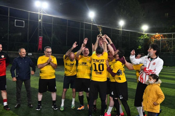 Bu Yıl 13.’sü Düzenlenen Orhan Kaynar Futbol Turnuvası Sona Erdi