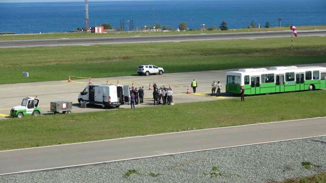 Cezire Havayolları’na Ait Uçak Bomba İhbarı Üzerine Trabzon’a Acil İniş Yaptı