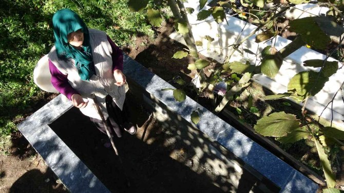 83 Yaşında Fındık Topladı, Parası İle Kendine Mezar Yaptırdı