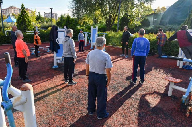 Parklarda Spora Yoğun İlgi