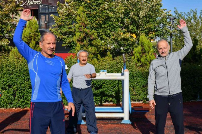 Parklarda Spora Yoğun İlgi