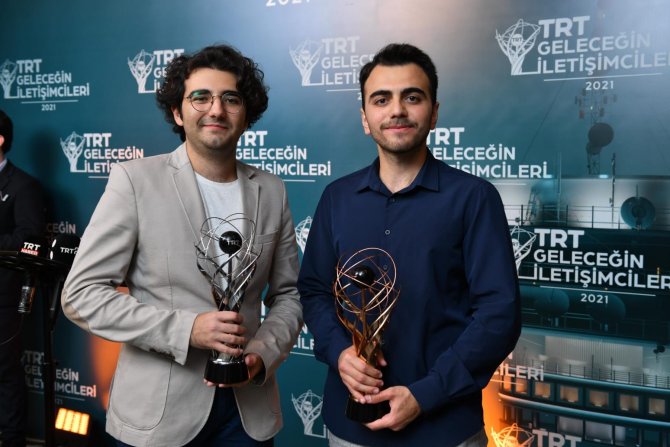 Adü Öğrencisi Demir, ’Trt Geleceğin İ̇letişimcileri Yarışması’nda Üçüncü Oldu