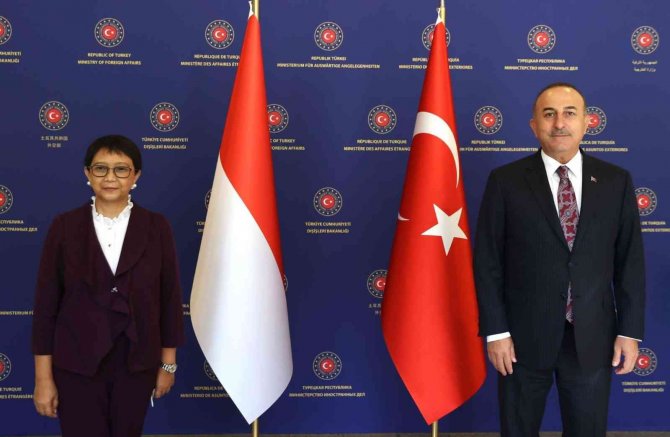 Bakan Çavuşoğlu: “Bazı Dışişleri Bakanlarıyla Birlikte Kabil’e Gitmeyi Planlıyoruz”