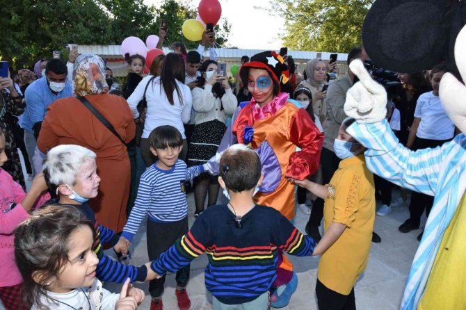 Dü Hastaneleri, Koklear İmplant Kullanan Çocuklara Yönelik Etkinlik Düzenledi