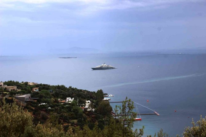 Yüzen Saray “Flying Fox” Bodrum’a Demir Attı