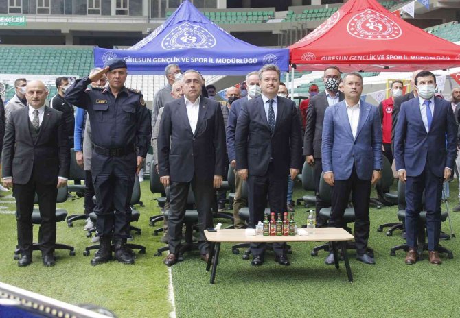Giresun’da Amatör Spor Kulüplerine Malzeme Yardımı Yapıldı