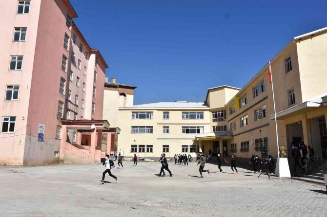 Hakkari’de Gerçeği Aratmayan Deprem Tatbikatı