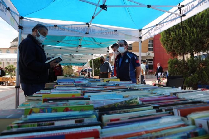 İ̇vrindi’de Kitap Günleri Başladı