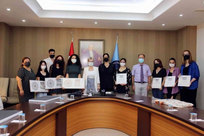Aü’nün Mimarlık Fakültesi Öğrencileri Öğrencileri Ödülleri Topladı