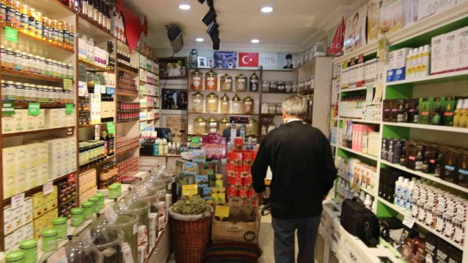 Pandemi Ve Mevsim Değişimi Aktarlarda Yoğunluğu Arttırdı