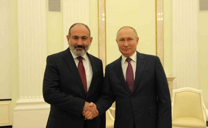 Putin Ve Paşinyan, Dağlık Karabağ’ı Görüştü