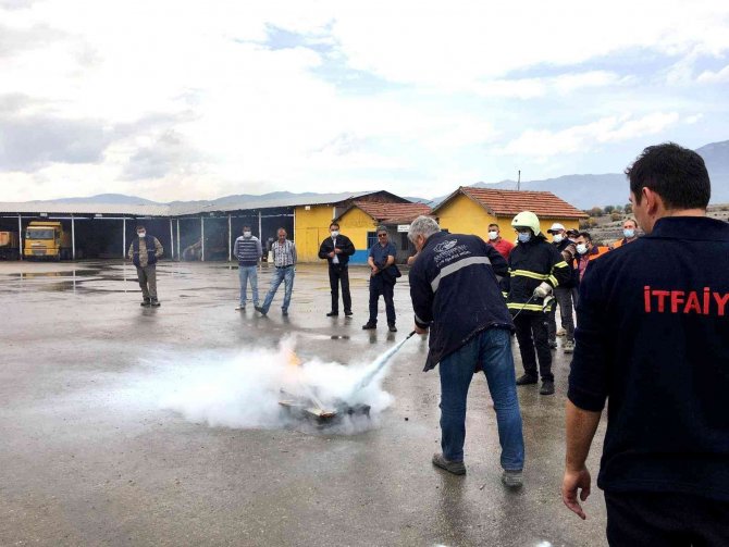 Belediye Personeline Yangın Söndürme Eğitimi Verildi