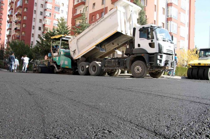 Talas’ta Asfalt Çalışmaları Hız Kesmiyor