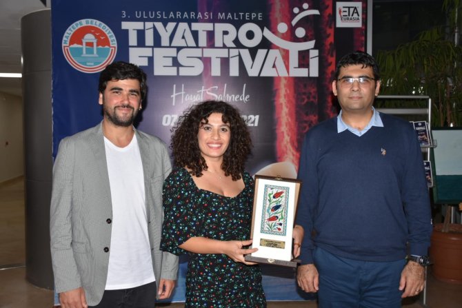 Tarsus Şehir Tiyatrosu Bir Ödül Daha Aldı