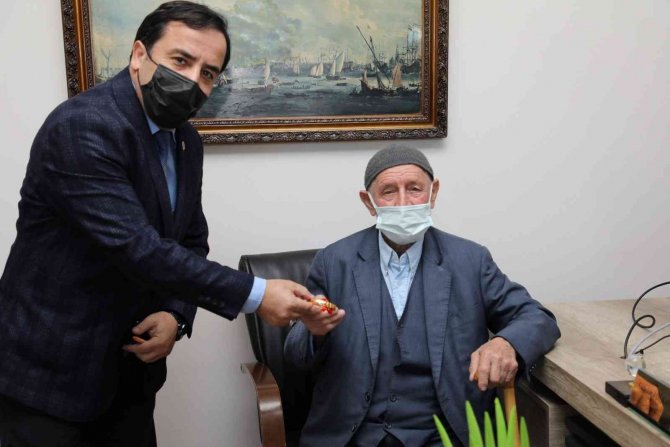 Temizlik Görevlisinden ’İnsanlık Ölmemiş’ Dedirten Davranış