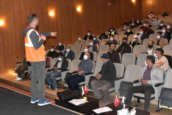 İ̇pekyolu Belediyesinden ‘İş Sağlığı Ve Güvenliği’ Eğitimi