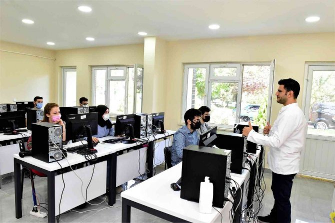 Yıldırımlı Gençler Meslek Sahibi Oluyor