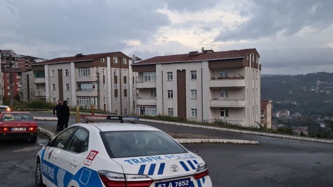 Şiddetli Fırtına Çatıyı Uçurdu, Dehşet Anları Amatör Kamerada