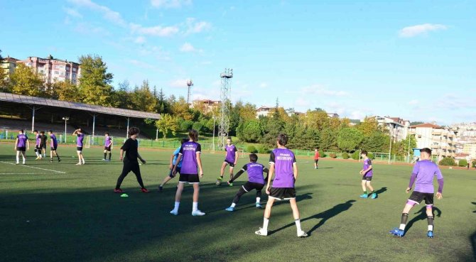 Erdemir, Spor Tesislerini Bölge Sporcularının Hizmetine Açtı
