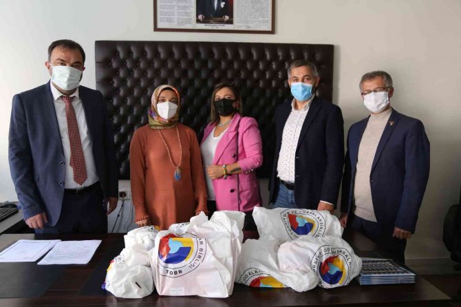 Artvin Tso’dan Öğrencilere Ayakkabı Desteği