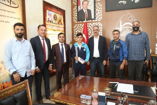 Başkan Kuş, İ̇stanbul’da Derece Yapan Sporcuyu Ödüllendirdi