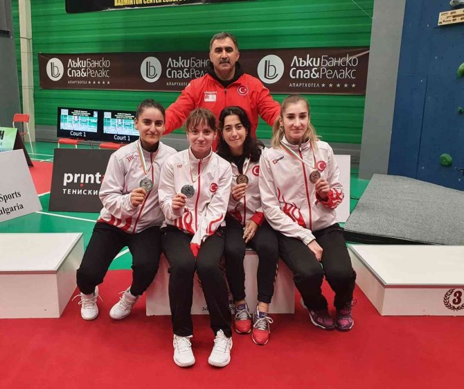 Erzincanlı Sporcular Badminton Milli Takımının Gururu Oldu