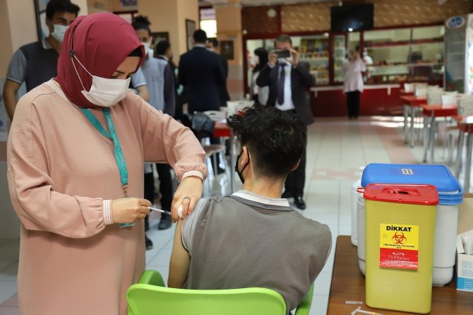 Çankırı’da Okullarda Öğrenciler İçin Aşı Seferberliği