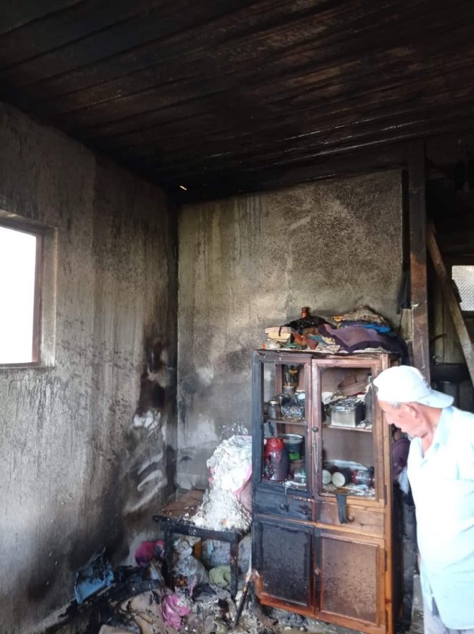 Evi Yanan Alheizmer Hastası Kadın Ölümden Döndü