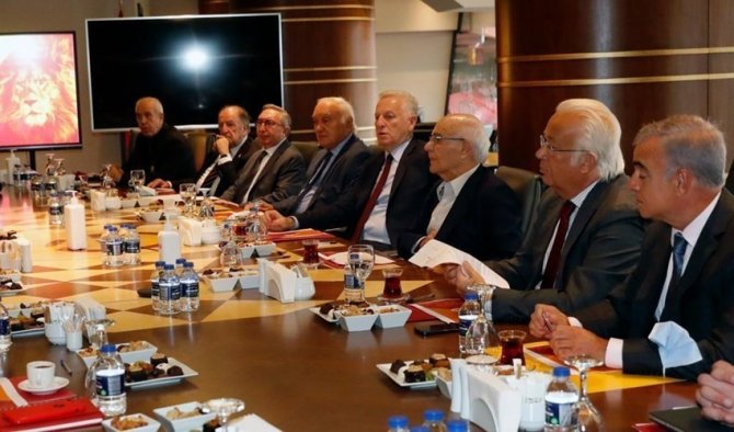 Galatasaray Yüksek İ̇stişare Kurulu İlk Kez Toplandı
