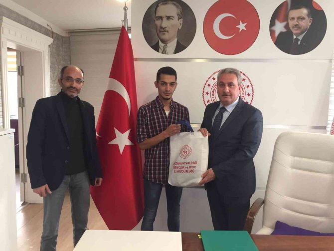 Gençlik Spor İçin Kulaç Atacak
