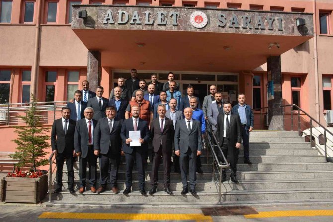 Özçelik-i̇ş Sendikası Karabük Şube Başkanı Yılmaz Mazbatasını Aldı