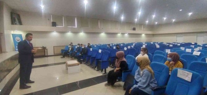 Afetlerde Görev Alacak Öğrencilerin Eğitimlerine Başlandı