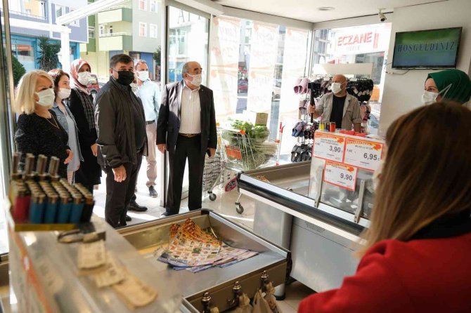 Başkan Şenlikoğlu, Halk Arasında Ziyaretlerini Sürdürüyor