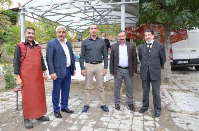 Kaymakam Ve Belediye Başkanları Pazarcı Esnafını Dinledi