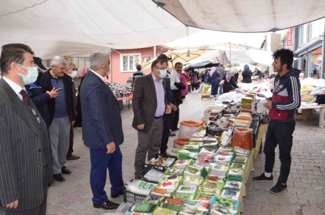 Kaymakam Ve Belediye Başkanları Pazarcı Esnafını Dinledi