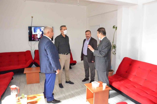 Kaymakam Ve Belediye Başkanlarından Ziyaret