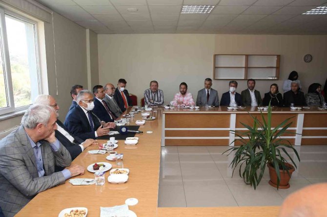 Başkan Büyükkılıç, İ̇mam Hatipli Öğrencilerle Buluştu